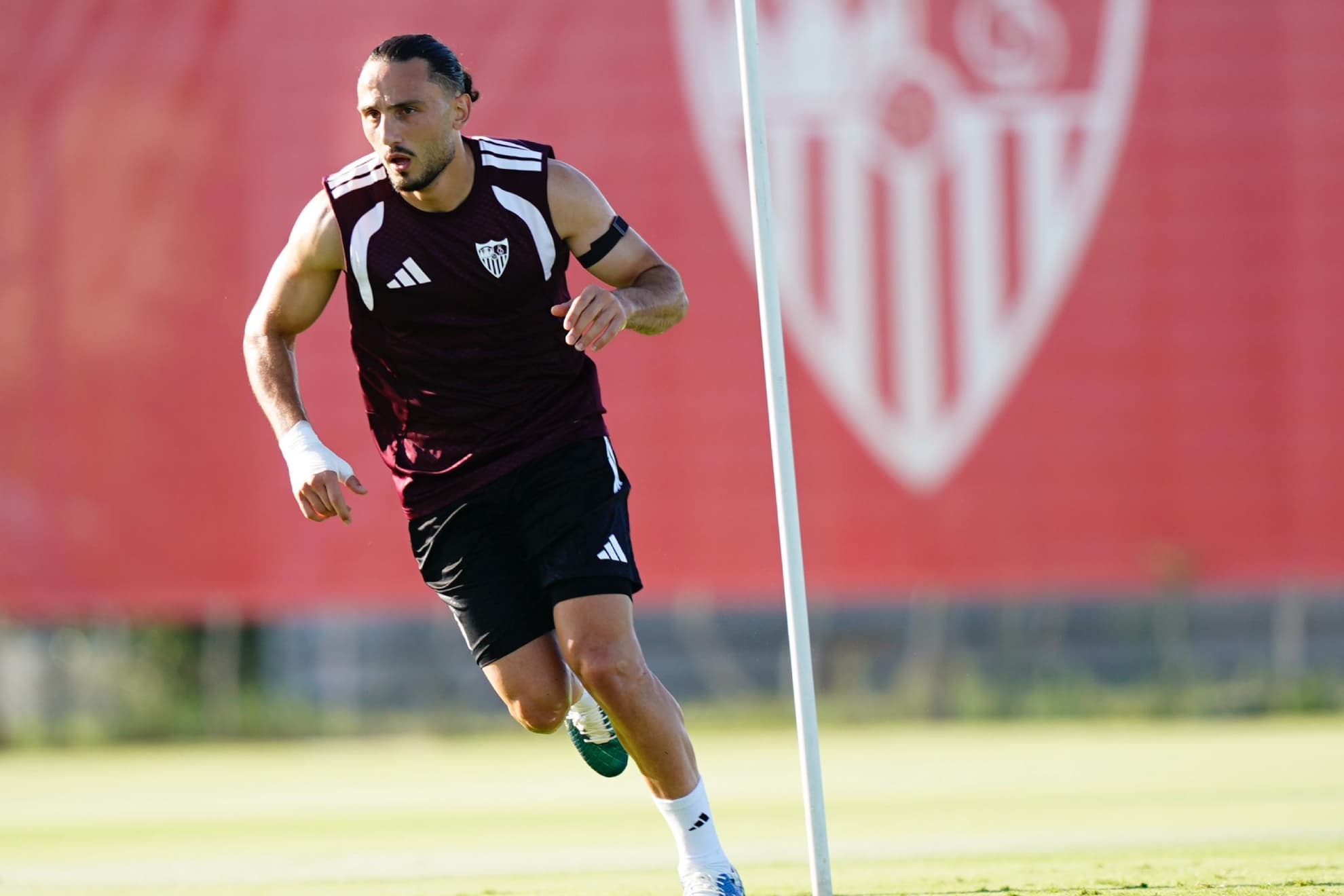 Kochorashvili, Stassin y Guridi, entre los 25 citados para recibir a Osasuna