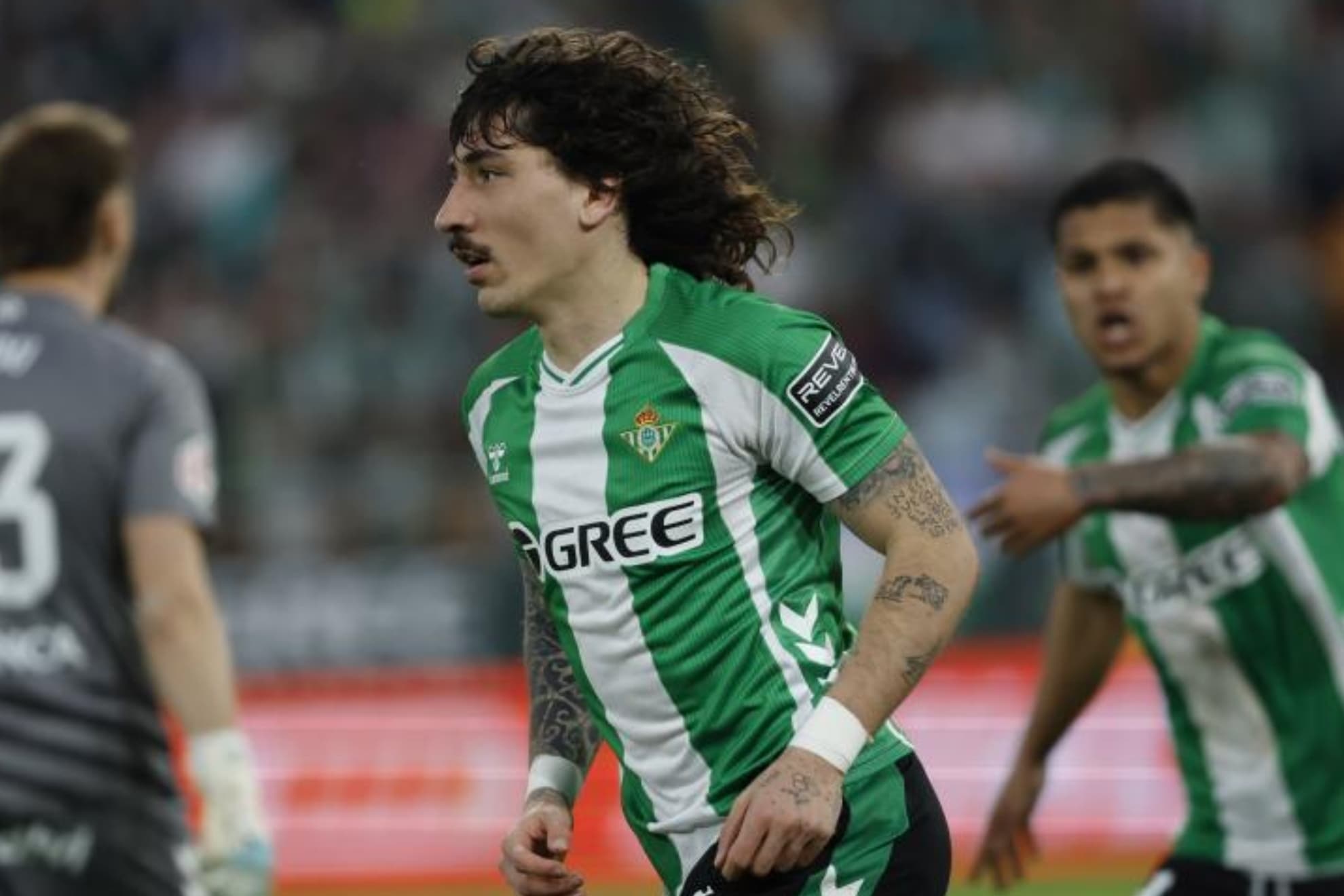 Bellerín: "Hay dos jugadas dudosas y una la castiga y otra la premia"