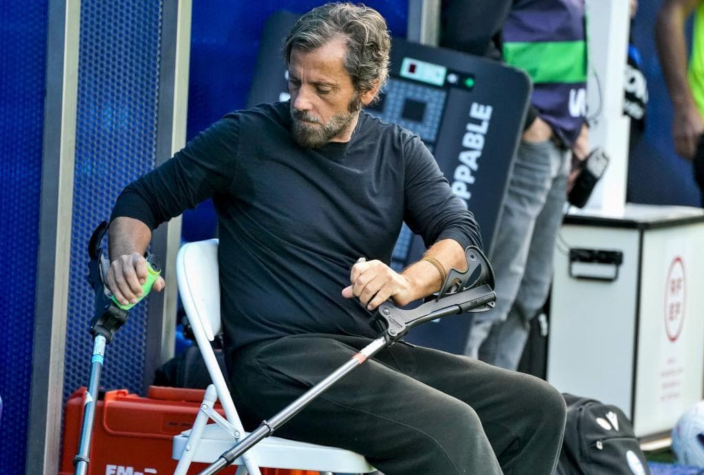 Quique abre el casting para la banda derecha