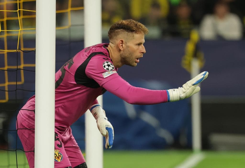 Gulacsi vuelve a los entrenamientos tras su “profundamente traumática” experiencia