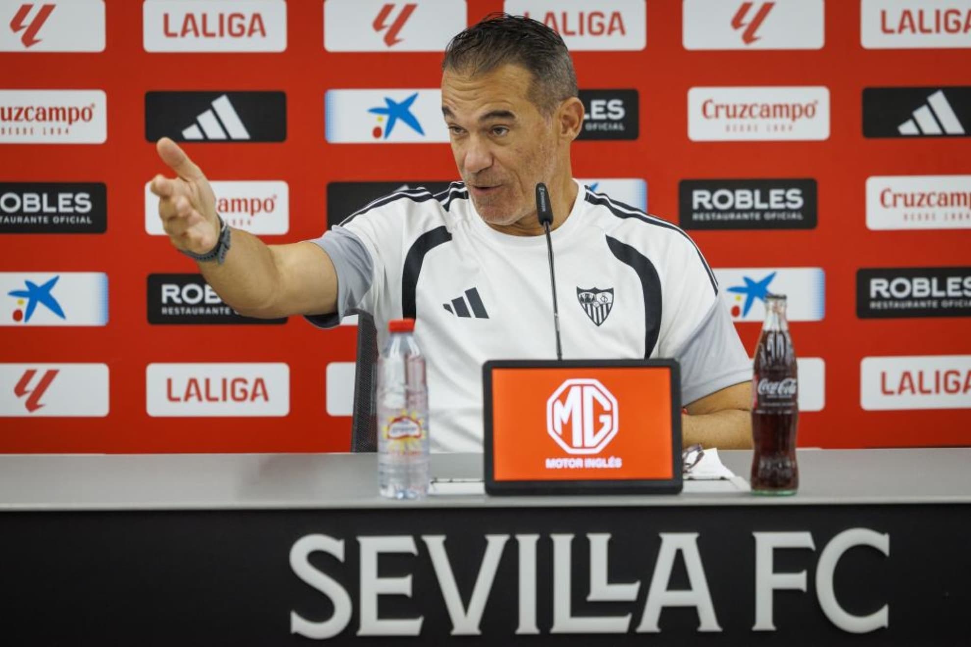 Luis García Plaza, de los elogios a Mourinho a las quejas arbitrales