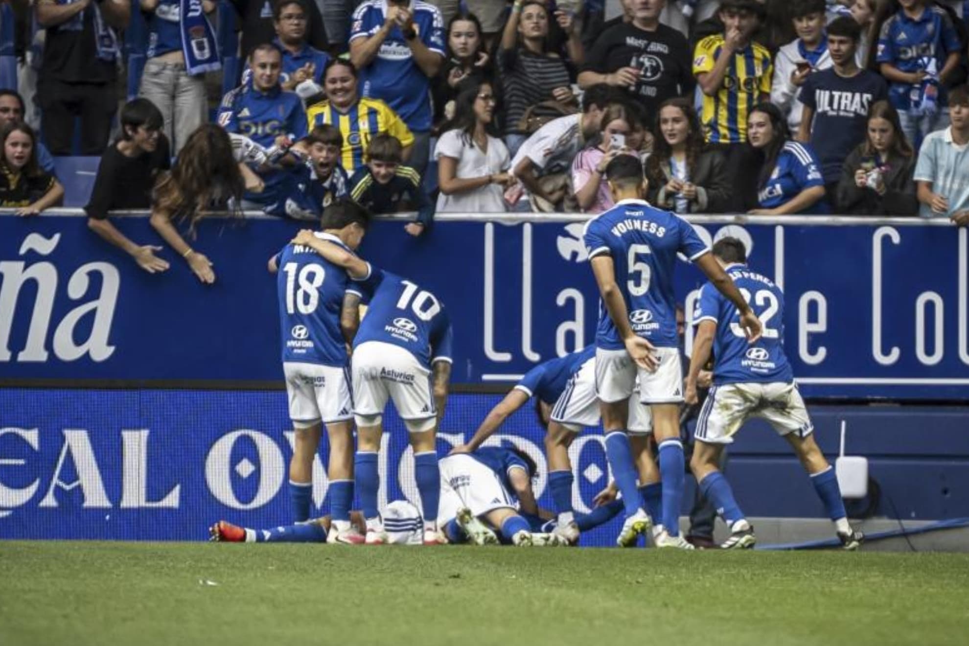 El mundo al revés del Oviedo: defensas 6-1delanteros