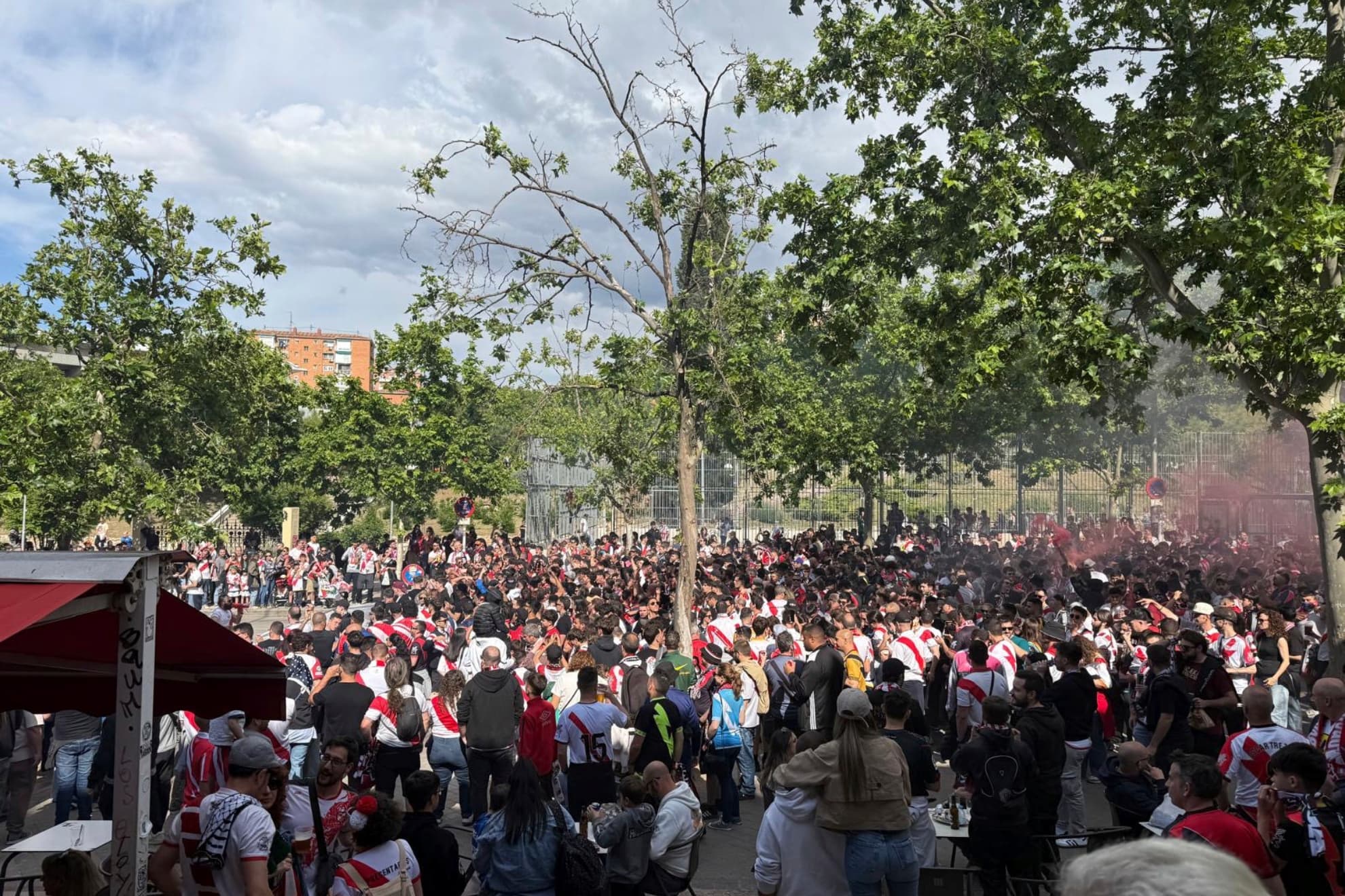 Las peñas celebran el acuerdo... pero avisan: "Esta batalla supone un avance, pero no la salvación del Rayo"