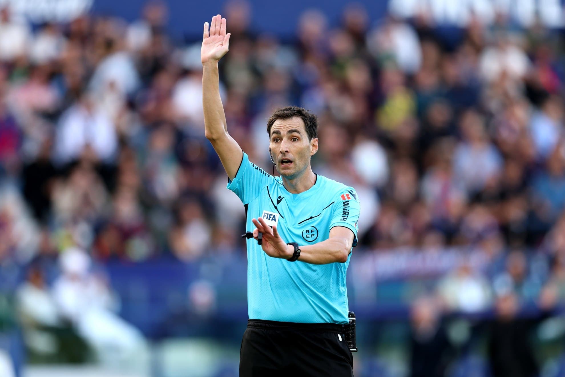 De Burgos: "Rectificamos en el gol porque nos lo señalan desde el VAR"
