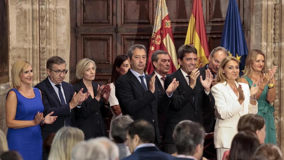 ¿Qué fue del "Gobierno de los mejores" de Mazón? Solo un conseller sobrevive en su sitio desde la investidura de 2023
