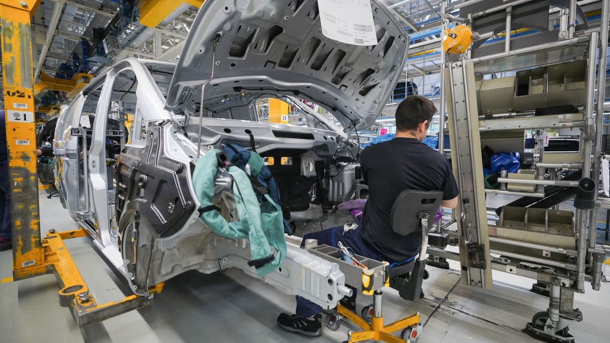 La industria del automóvil sufrió un brusco recorte de empleo en el tercer trimestre