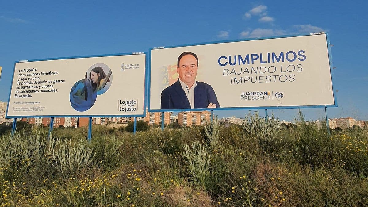 Antifraude acude a la sede del PP valenciano para requerir documentación sobre las vallas publicitarias de Llorca