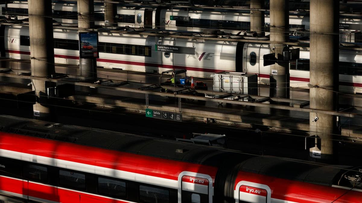 La plantilla advierte del aumento de presión, carga de trabajo y personal sin experiencia en el control ferroviario